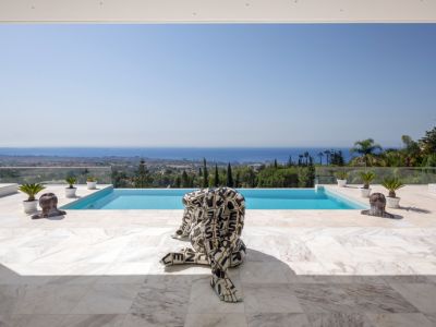 Contemporary Sophistication in Camojan