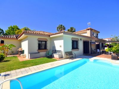 Well priced villa for sale in Marbella within walking distance to the beach
