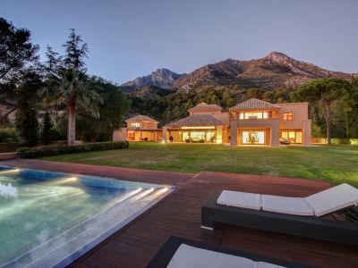 Unique estate with amazing sea views in Camoján