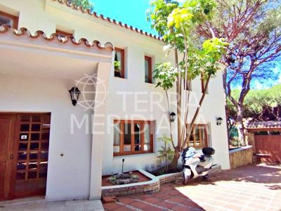 Villa in Marbella East, Marbella