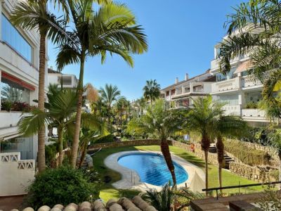 Appartement rez de chaussée for sale in Las Cañas, Marbella Golden Mile