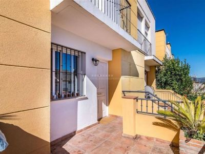 ¡Oportunidad! Fantástica casa adosada en venta en la zona de Xarblanca, Marbella