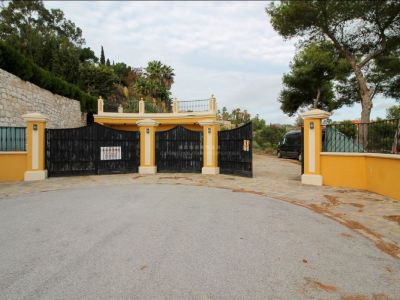 Parcela en venta ubicada en la exclusiva urbanización de Hacienda las Chapas, Marbella