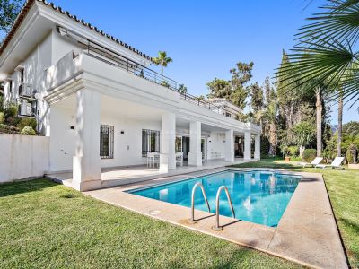 Fantástica villa reformada con maravillosas vistas en Río Real, Marbella Este