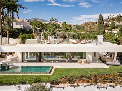 Villa for sale in Nueva Andalucia, Marbella