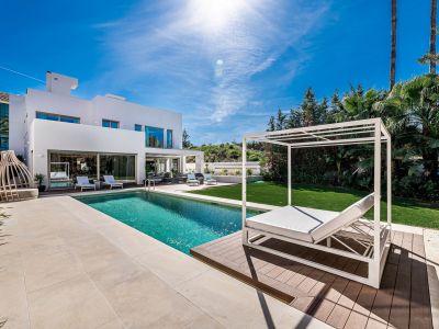 Exceptional opportunity in the most privileged location of the Golden Mile, Marbella