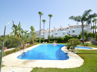 Fantastic renovated townhouse on Marbella's Golden Mile just in front of Puente Romano, in Arco Iris