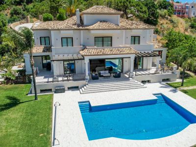 Price reduced, beautifully traditional style house located in Monte Mayor Country Club, Benahavís.