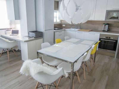 Excelente ubicación! Piso totalmente renovado a unos metros de la playa