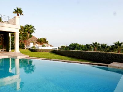 Magnificent villa located in the exclusive area of ​​Reserva de Alcuzcuz - Benahavís.