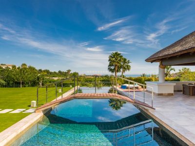 Espectacular e impecable villa contemporánea en Vegas del Colorado, Nueva Andalucía.