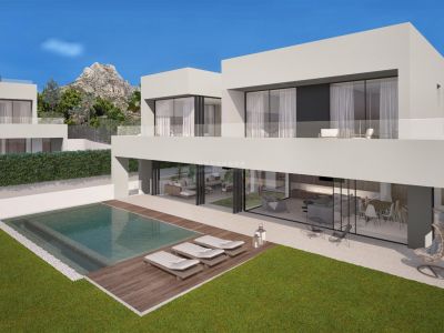 A brand new villa located on the prestigious and highly sought after Golden Mile of Marbella.