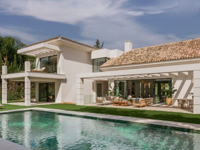 Espectacular villa nueva a estrenar de estilo moderno en El Paraíso, Estepona