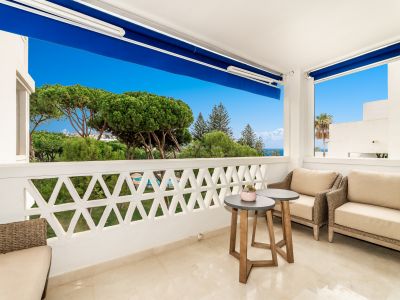 Lujoso apartamento en Playas del Duque, Puerto Banús, Marbella
