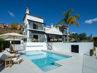 Estupenda villa moderna totalmente reformada con impresionantes vistas en La Quinta, Benahavís