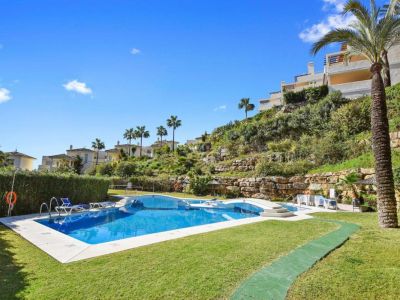 Fantástico apartamento totalmente amueblado con 2 dormitorios en Los Belvederes, Nueva Andalucía, Marbella
