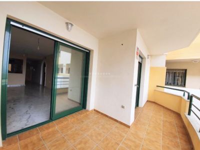 Bonito piso con terraza en Torrequebrada, Benalmadena