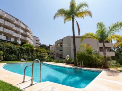 Great investment opportunity in Santa María Green Hills, Elviria, Marbella East. Property currently rented with high PROFITABILITY
