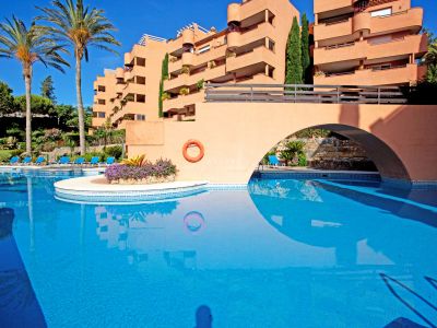 Fantástico apartamento para alquiler con increíbles vistas en El Vicario, Marbella Este