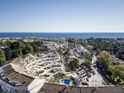 High quality refurbished and nicely furnished apartment in the gated community El Dorado, Nueva Andalucia, Marbella