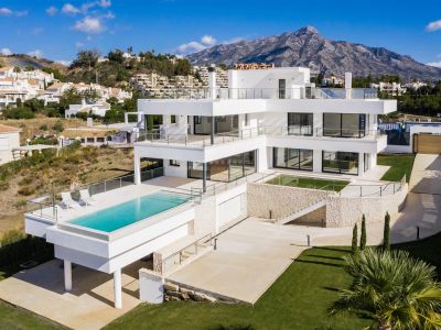 Spectacular and luxurious contemporary style villa in Haza del Conde, Nueva Andalucía, Marbella