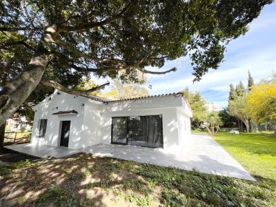 Fantastic independent house completely renovated in Las Brisas, Nueva Andalucía, Marbella