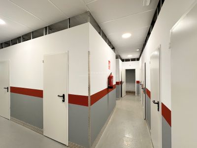 Unlimited 24/7 Space: High-Ceiling Storage Units Across from Málaga-María Zambrano Station