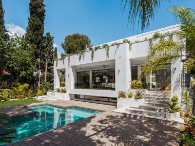 Moderna y lujosa villa en una promoción de obra nueva en La Milla de Oro de Marbella, La Carolina