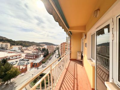 Exclusive South-Facing Apartment in the Heart of Olletas