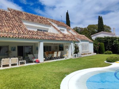 Classic villa for long-term rental in the Paraíso Medio area, Estepona.