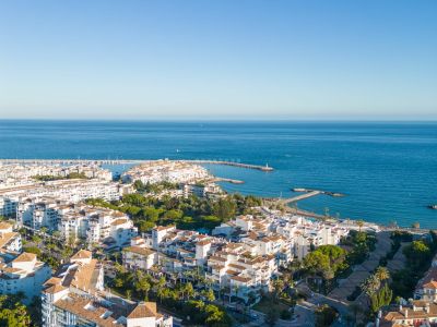 Gran apartamento con fantásticas vistas en Nueva Andalucía, Marbella