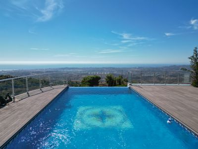 Elegante y lujosa villa con casa de invitados en Mijas