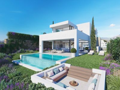 Luxurious new construction villa with spectacular views in Estepona Golf, Estepona West