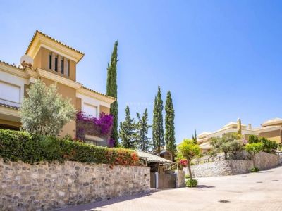 Preciosa casa adosada en alquiler junto a campo de golf en Santa Clara, Marbella