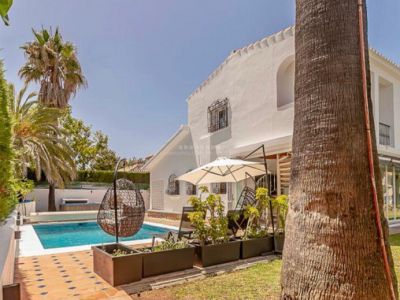 Villa for rent in Rio Real, Marbella Est