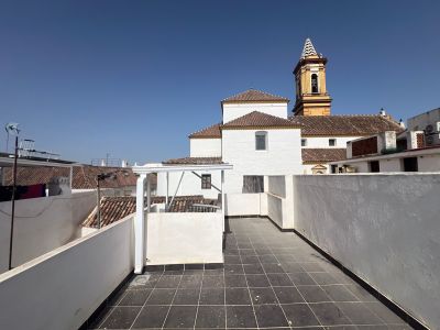 Ivestment opportunity in the heart of the historic center of Estepona