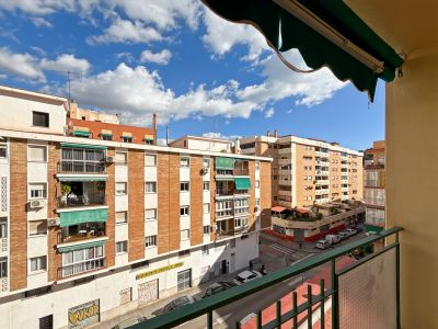 ✨ Luminoso piso exterior con terraza en Cristo de la Epidemia – Málaga ✨