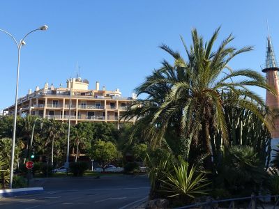 Spectacular office for sale located in a beautiful building with security in the Pirulí area, Marbella