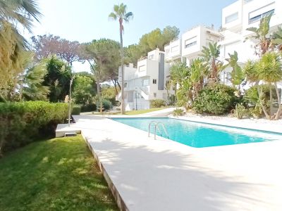 Fantastic ground floor duplex in Las Brisas, Nueva Andalucía, Marbella