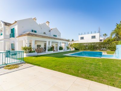 Espectacular villa de estilo mediterráneo rodeada de todos los servicios en Marbella Centro