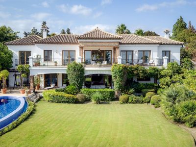 Elegante y encantadora villa de estilo clásico con increíbles vistas panorámicas en El Paraíso, Benahavis