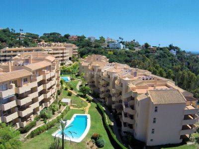 Fantástico apartamento de dos dormitorios en alquiler en Santa María Green Hills, Elviria, Marbella Este