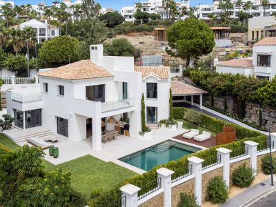 Elegante villa de 4 dormitorios totalmente reformada en La Alquería, Benahavís