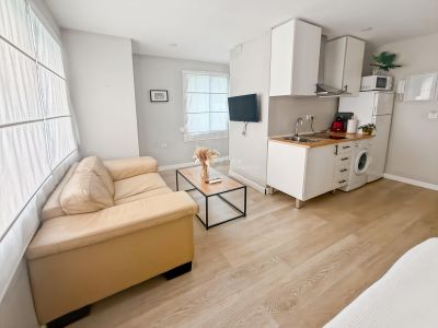 Oportunidad para Inversores – Estudio con Licencia Turística en el Centro de Torremolinos