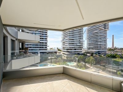 Piso en Torre del Río con luz, piscina y gimnasio, a un paso del mar
