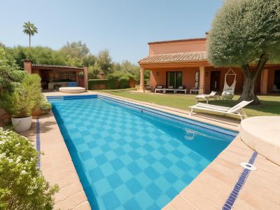 Unique opportunity just steps from Puerto Banús in Atalaya de Río Verde, Nueva Andalucía, Marbella