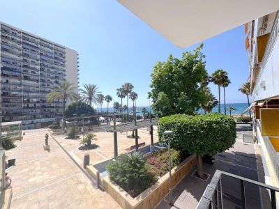 Magnífico piso totalmente reformado en la Avenida del Mar, Marbella, junto al Paseo Marítimo y la playa