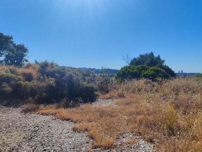 Magnifique terrain, très bien orienté et offrant une vue imprenable sur la mer à El Rosario, Marbella Est