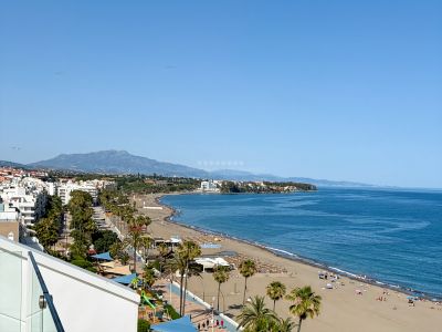 Frente al Mar, Dentro del Sueño: Lujo Moderno en Estepona