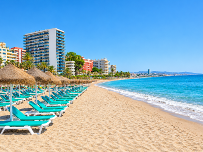 Maravilloso estudio reformado y maravillosas vistas al mar en primera línea de playa, Marbella Centro